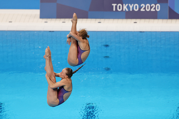 Alison Gibson synchronize diving at the 2020 Tokyo Olympics!