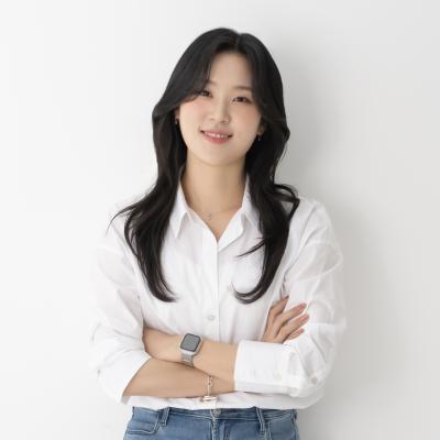 Jeewon Kim headshot